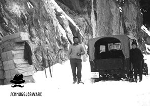 Postkarten mit verschiedenen Schmuggler-Motiven von Kuntrawant